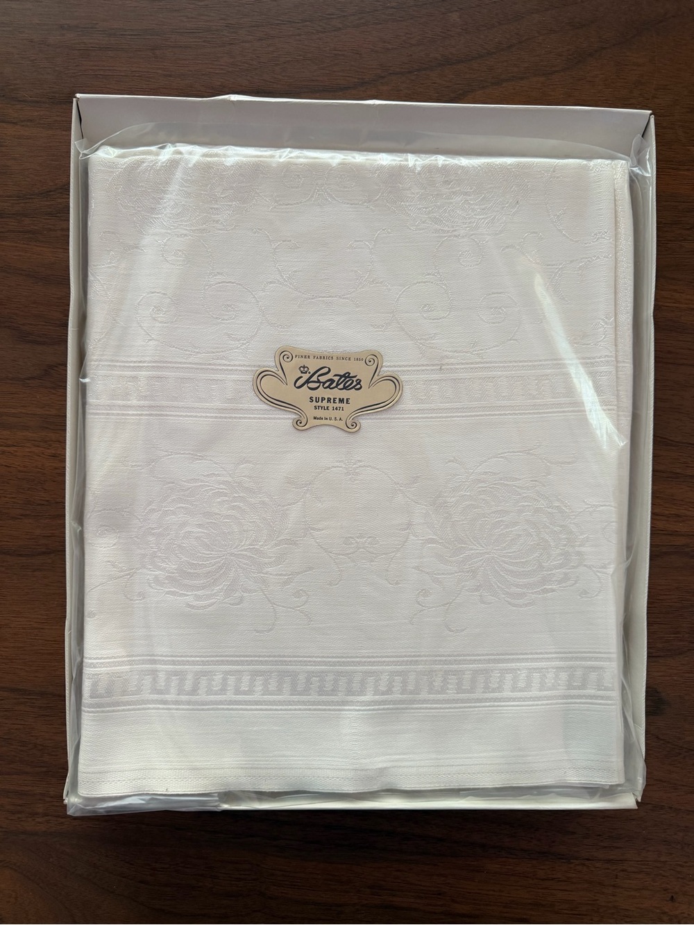 Bates White Floral Damask Tablecloth 54 x 54”